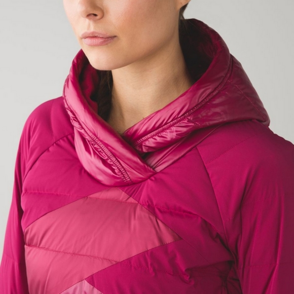 *SOLD* Lululemon 'Down Right Cozy Pullover' Goose - Picture 4 of 12